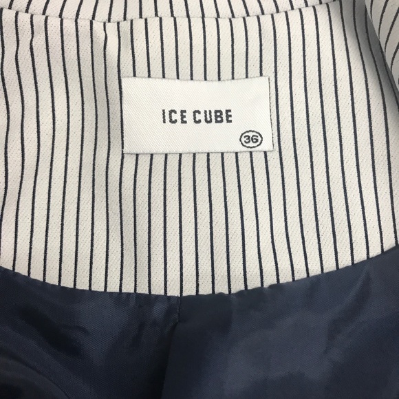 3/4 sleeve blazer with front tie - Picture 4 of 4